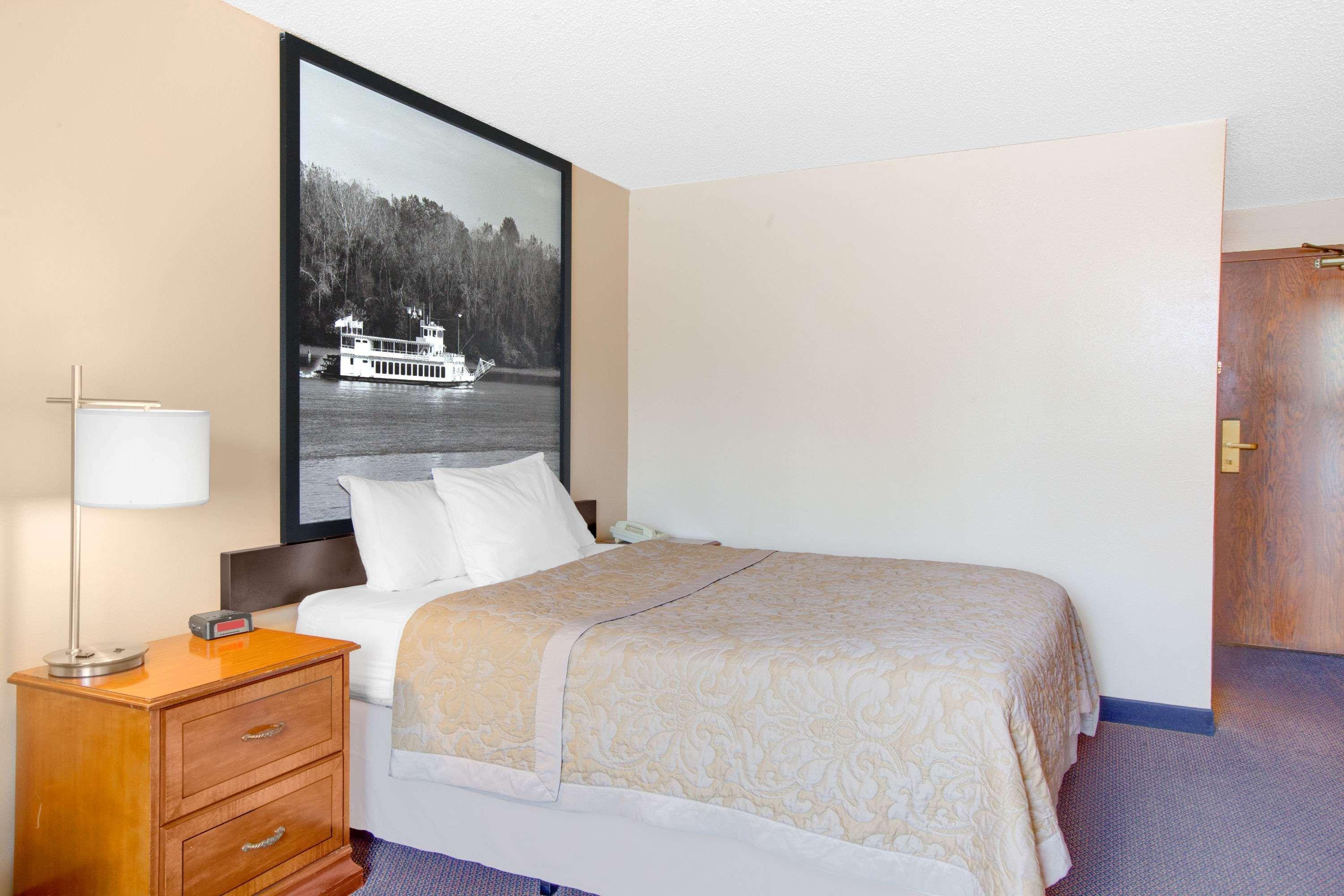 Super 8 By Wyndham Clear Lake Exterior photo