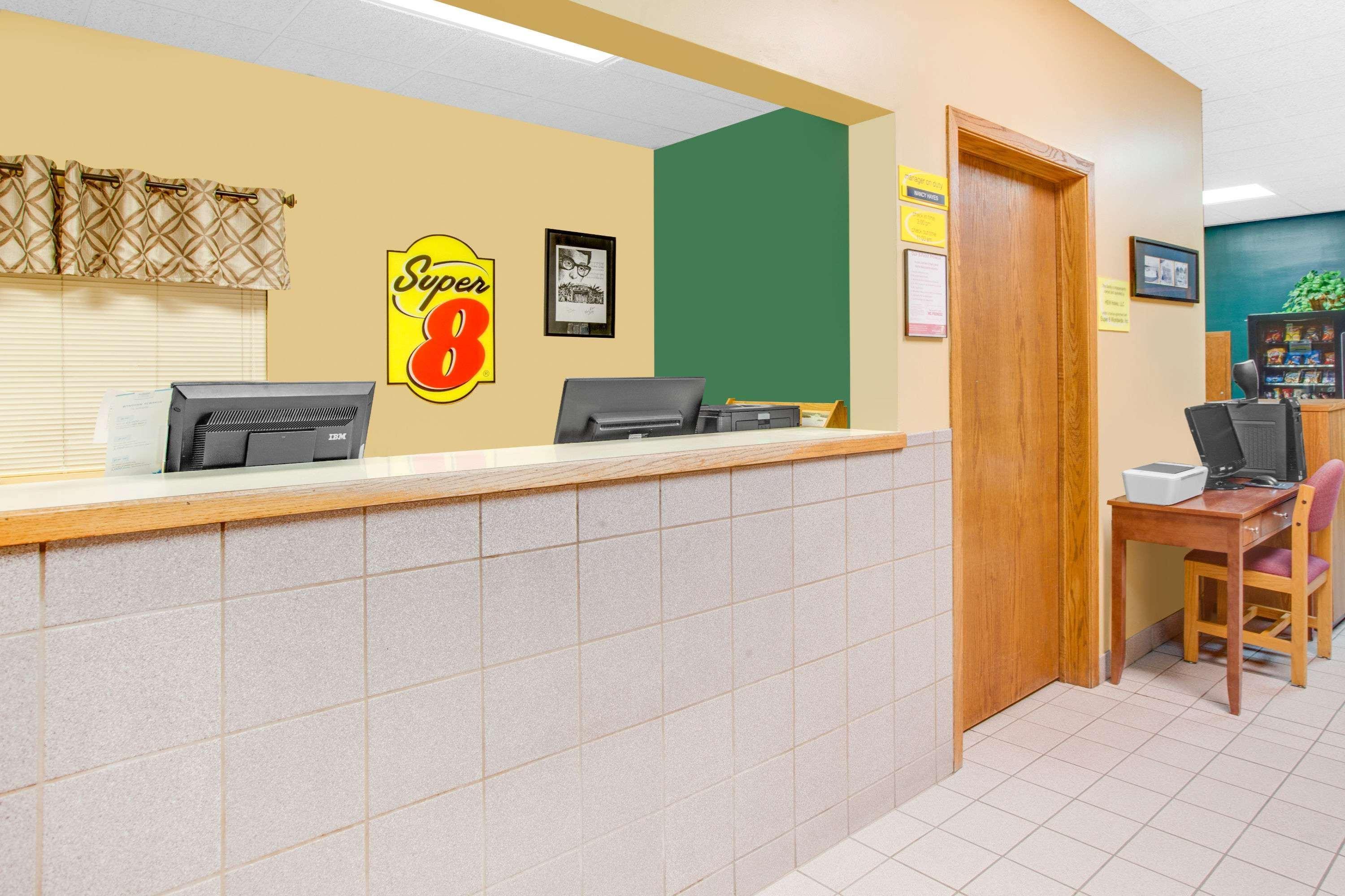 Super 8 By Wyndham Clear Lake Exterior photo