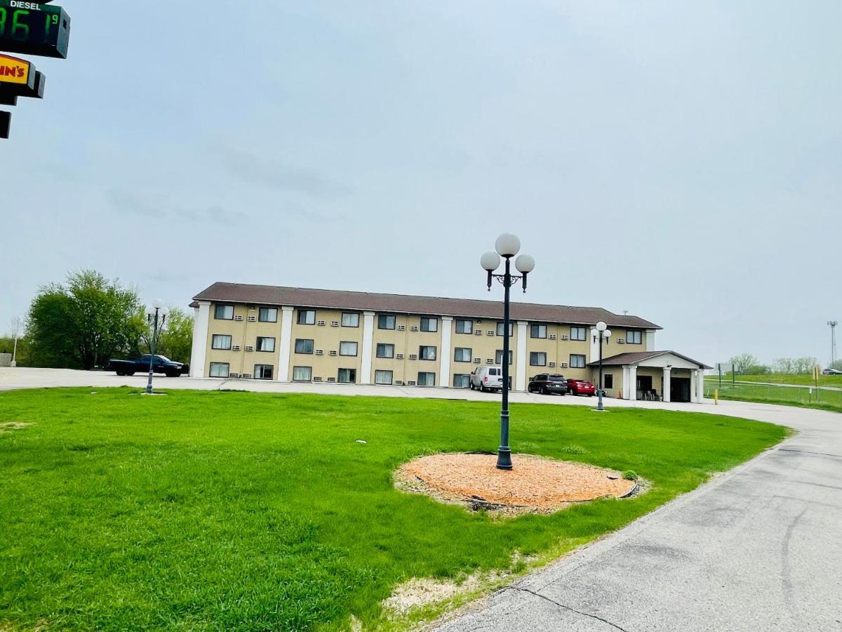 Super 8 By Wyndham Clear Lake Exterior photo